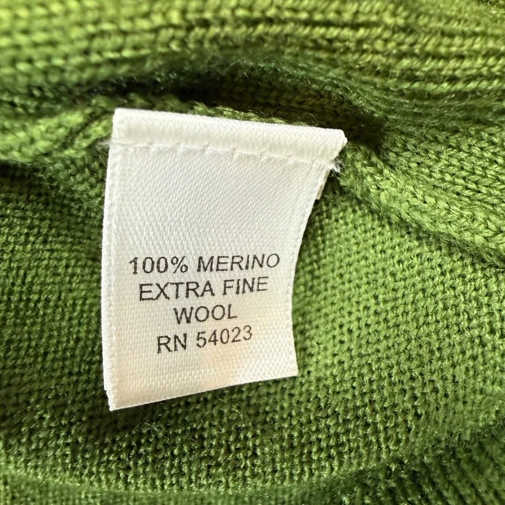 Banana Republic Sweater Mens Large‎ Green Merino Wool V-Neck
